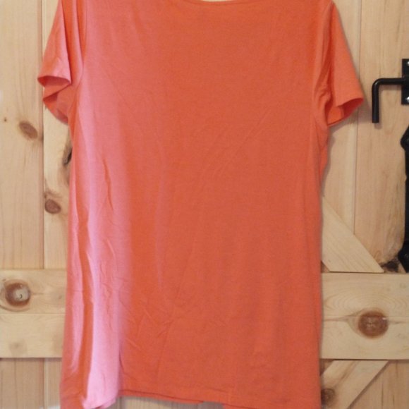 B & B BOUTIQUE TOP..........EUC - Picture 2 of 3